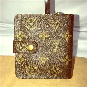 Authentic Louis Vuitton Monogram Bi Fold Wallet